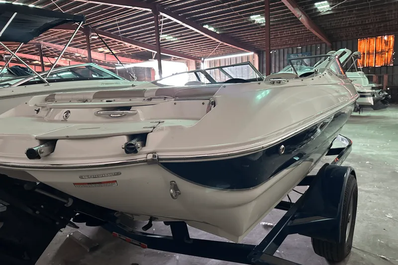 Slide: The Image of Stingray 198LX 2014 - 4