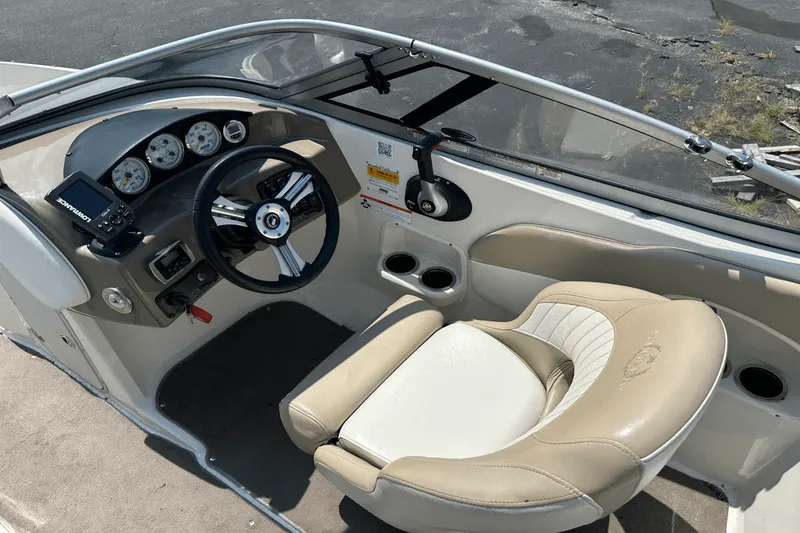 Slide: The Image of Stingray 198LX 2014 - 9