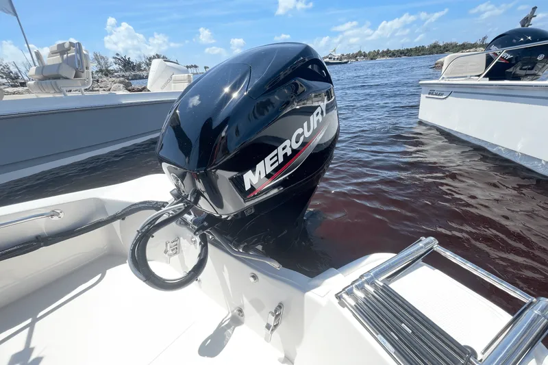 Slide: The Image of Boston Whaler 130 Super Sport 2026 - 8