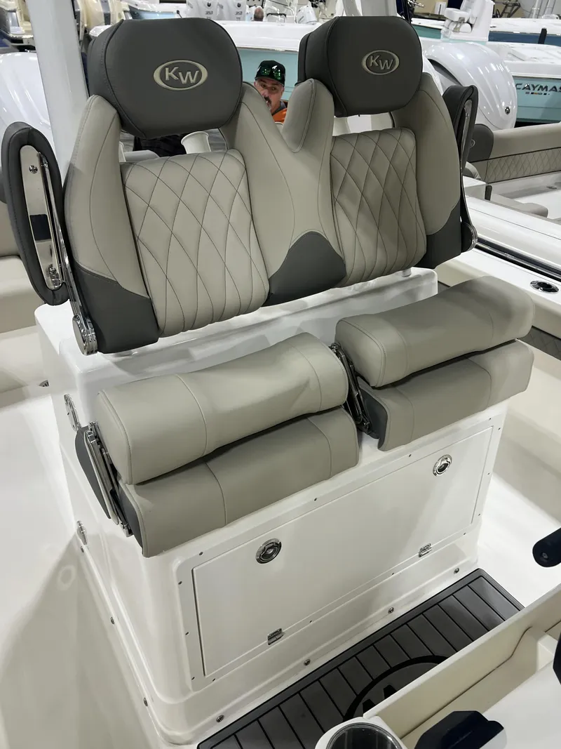 Slide: The Image of Key West 249 FS 2026 boat seats in gray leather. - 9