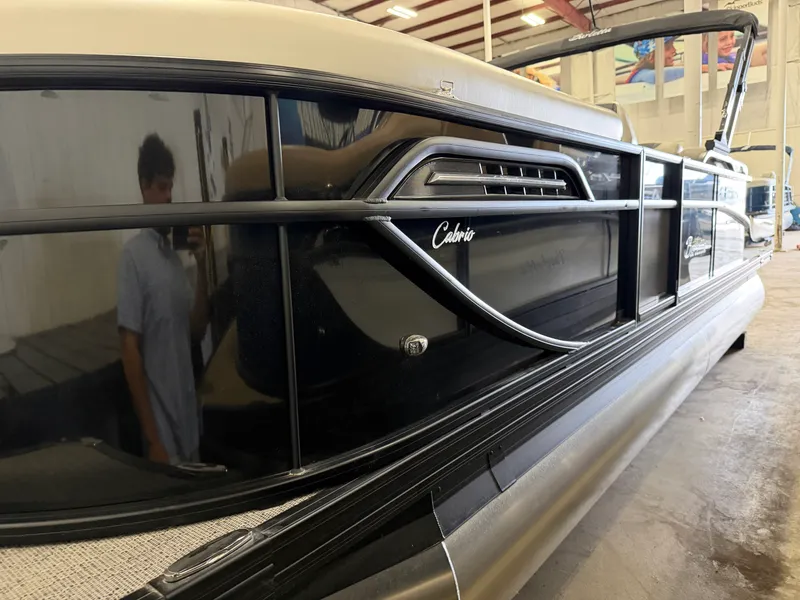 Slide: The Image of Barletta Cabrio 22 QC 2026 - 9