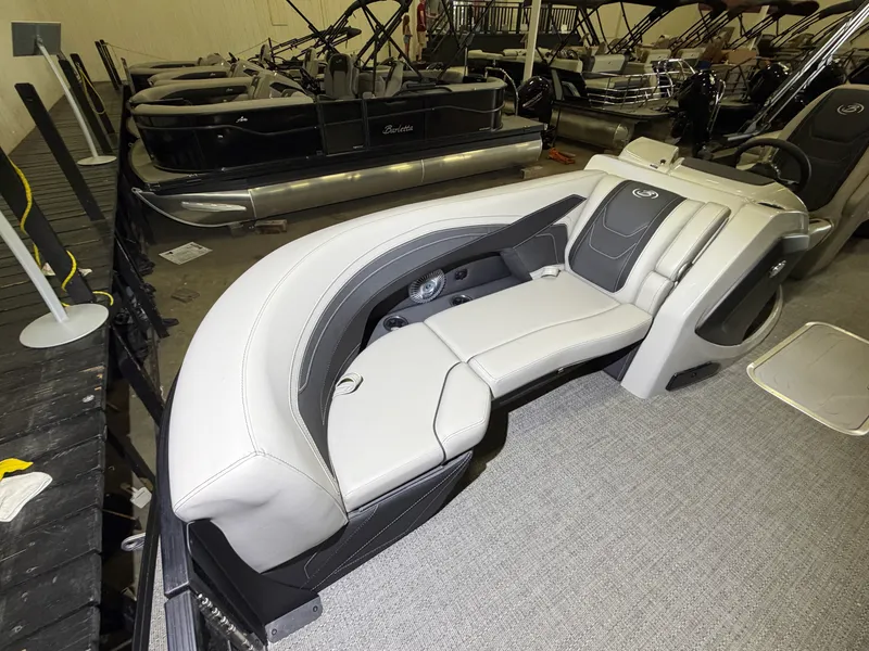 Slide: The Image of Barletta Cabrio 22 QC 2026 - 14