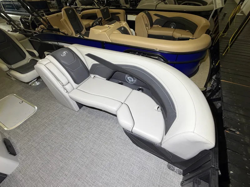 Slide: The Image of Barletta Cabrio 22 QC 2026 - 17