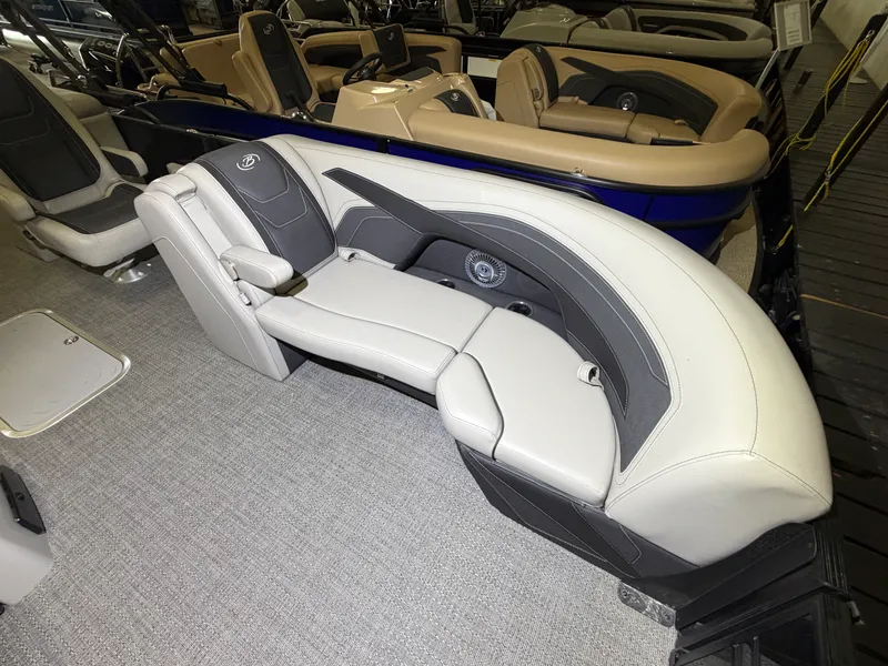 Slide: The Image of Barletta Cabrio 22 QC 2026 - 18