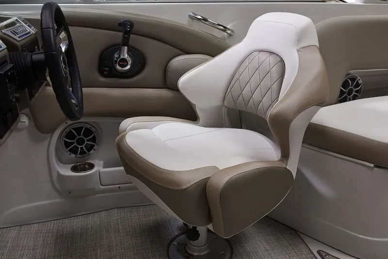 Slide: The Image of Crownline Boats 290 SS 2024 - 15