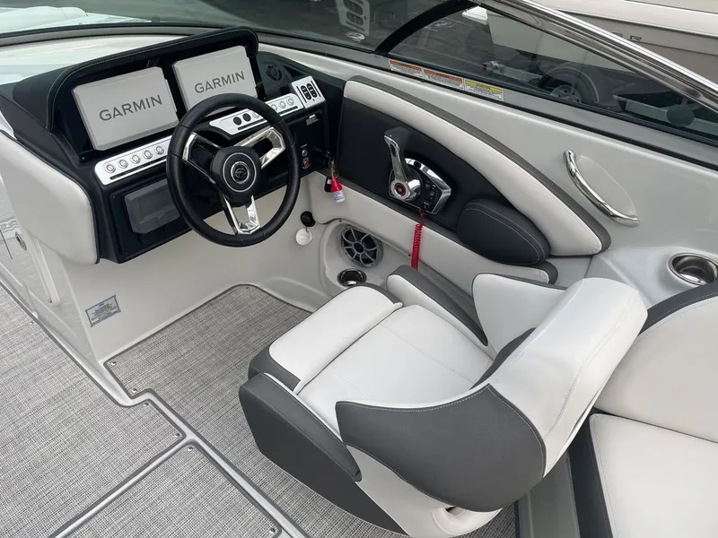 Slide: The Image of Crownline Boats 290 SS 2024 - 6
