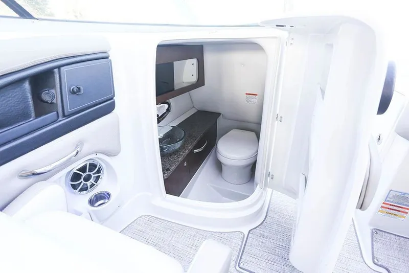 Slide: The Image of Crownline Boats 290 SS 2020 - 29
