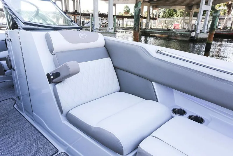 Slide: The Image of Crownline Boats 290 SS 2020 - 20