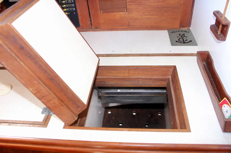 Slide: The Image of Cape George 38 1988 - 83