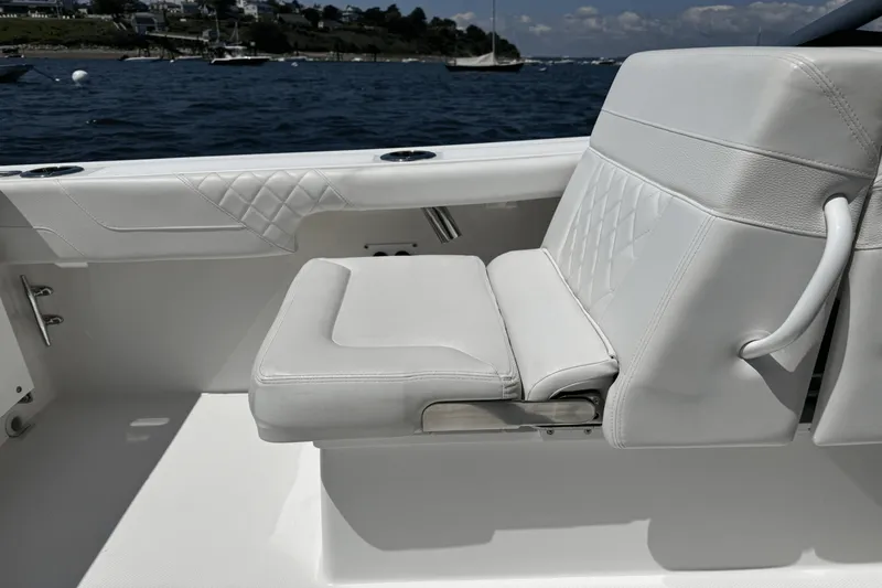 Slide: The Image of EdgeWater 248 CX 2021 - 13