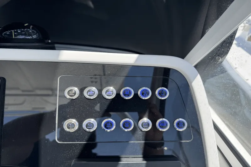 Slide: The Image of EdgeWater 248 CX 2021 - 18