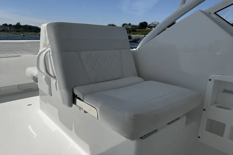 Slide: The Image of EdgeWater 248 CX 2021 - 9