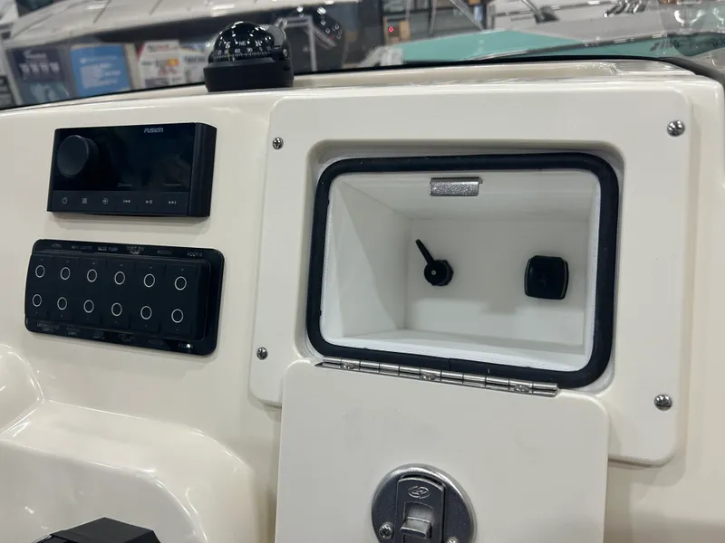 Slide: The Image of Scout 188 Sportfish 2026 - 18