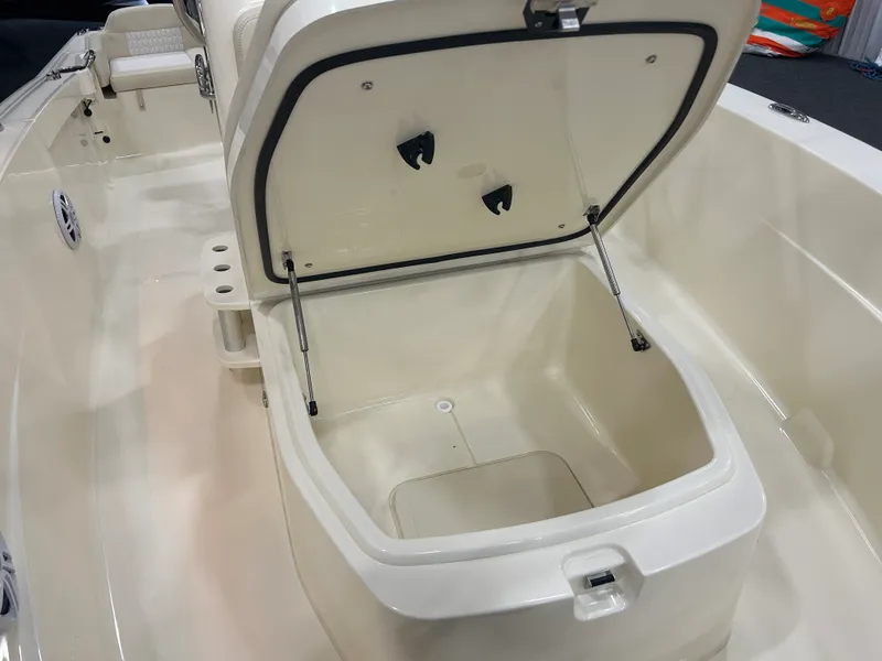 Slide: The Image of Scout 188 Sportfish 2026 - 9