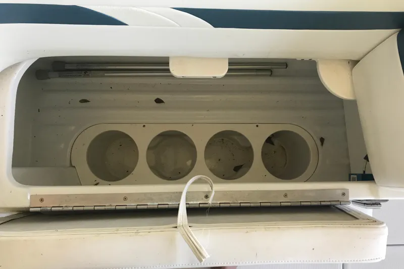 Slide: The Image of Wet Bar in Cockpit - 19