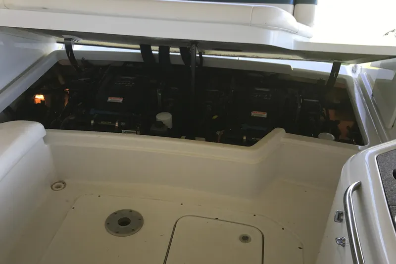 Slide: The Image of Steps to Walk-Thru Winshield - 25