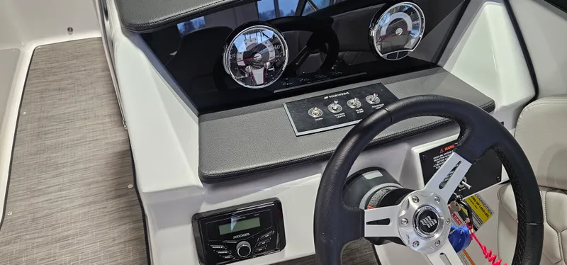 Slide: The Image of Four Winns H1 - FREEDOM 2026 - 12