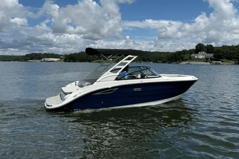 Slide: The Image of Sea Ray SDX 230 2026 - 3