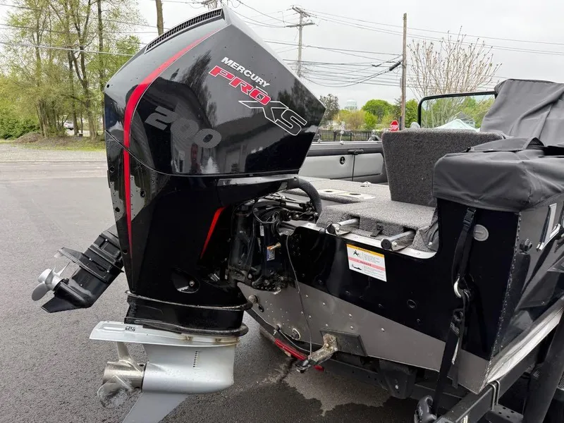 Slide: The Image of 2021 Lund 1975 Tyee boat with Mercury Pro XS 200 outboard motor. - 19