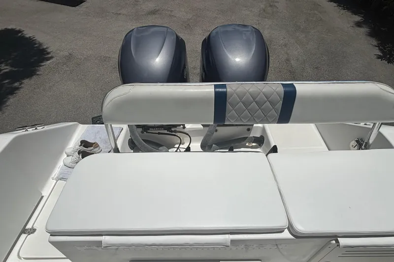 Slide: The Image of Cobia 312 Sport Cabin 2003 - 25