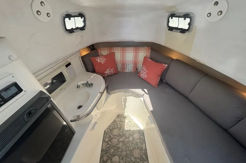Slide: The Image of Cobia 312 Sport Cabin 2003 - 32