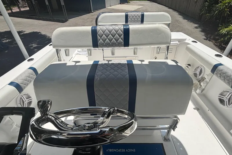 Slide: The Image of Cobia 312 Sport Cabin 2003 - 22