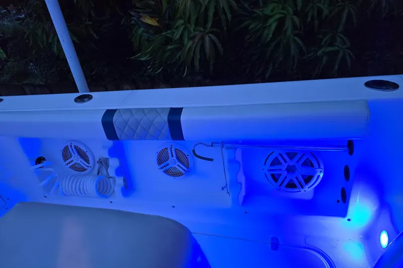 Slide: The Image of Cobia 312 Sport Cabin 2003 - 56