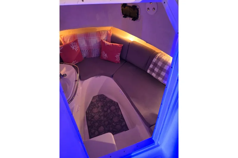 Slide: The Image of Cobia 312 Sport Cabin 2003 - 44