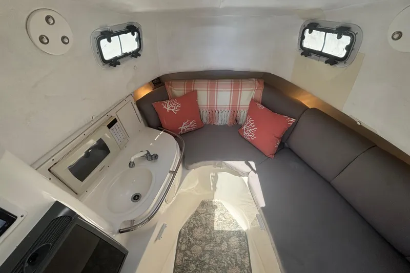 Slide: The Image of Cobia 312 Sport Cabin 2003 - 33