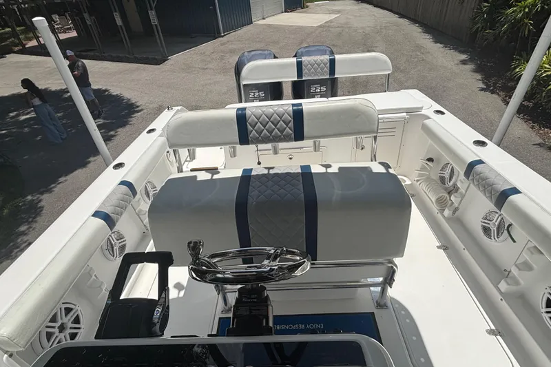 Slide: The Image of Cobia 312 Sport Cabin 2003 - 21