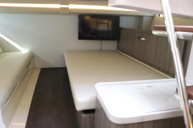 Slide: The Image of Regal 38 SAV 2023 - 52