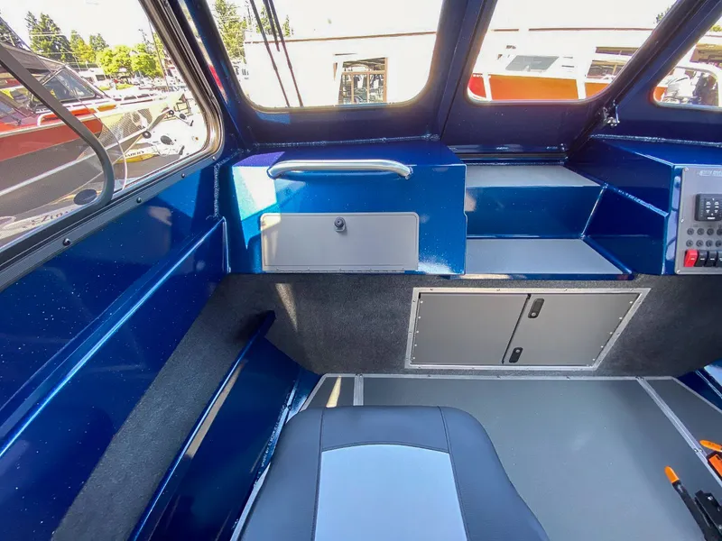Slide: The Image of North River 24' Seahawk 2026 - 11