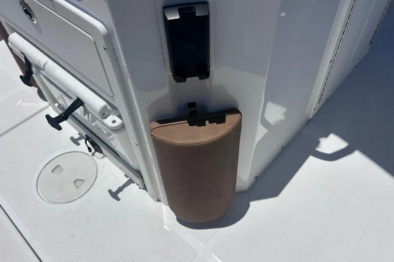 Slide: The Image of Sea Hunt Ultra 275SE 2022 - 16