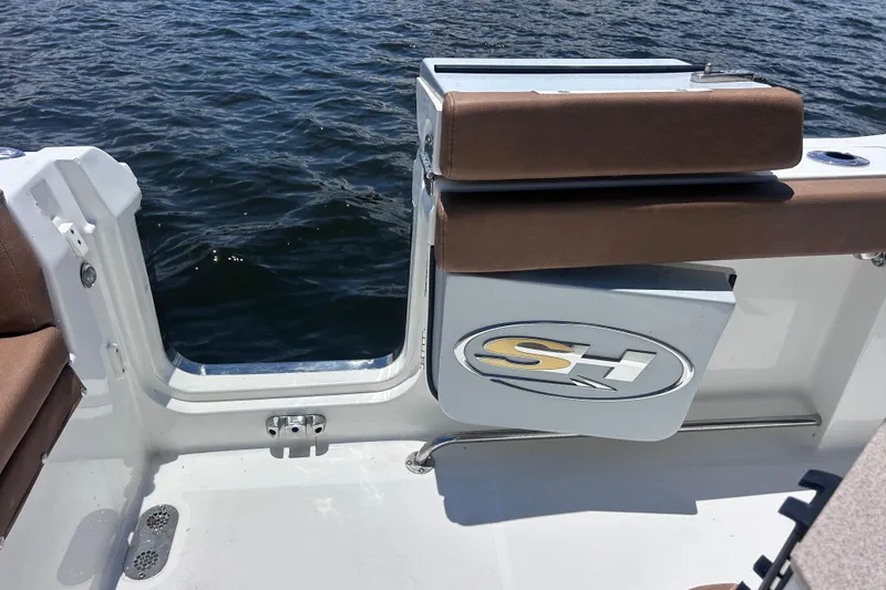 Slide: The Image of Sea Hunt Ultra 275SE 2022 - 33