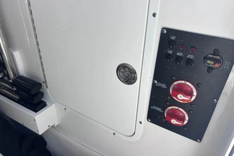Slide: The Image of Sea Hunt Ultra 275SE 2022 - 32