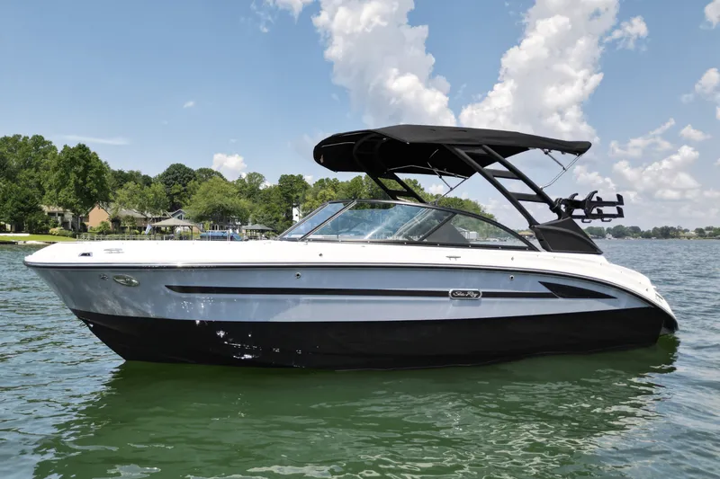 The Image of Sea Ray SDX 230 Surf 2026 - 0