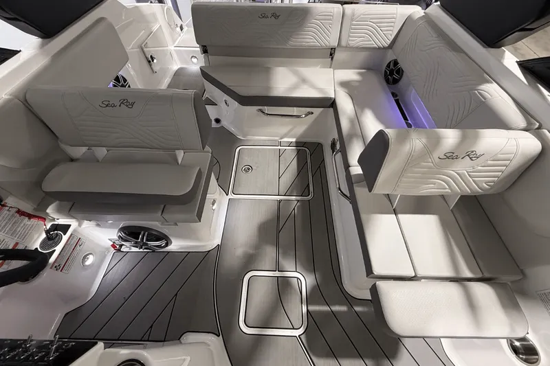 Slide: The Image of Sea Ray SDX 230 Surf 2026 - 10