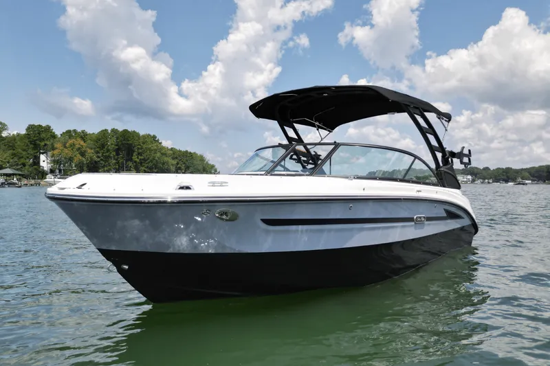 Slide: The Image of Sea Ray SDX 230 Surf 2026 - 3