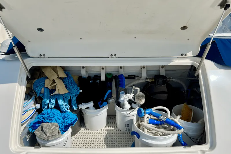 Slide: The Image of Sea Ray 48 Sundancer 2008 - 12