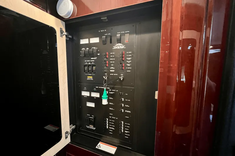 Slide: The Image of Sea Ray 48 Sundancer 2008 - 47