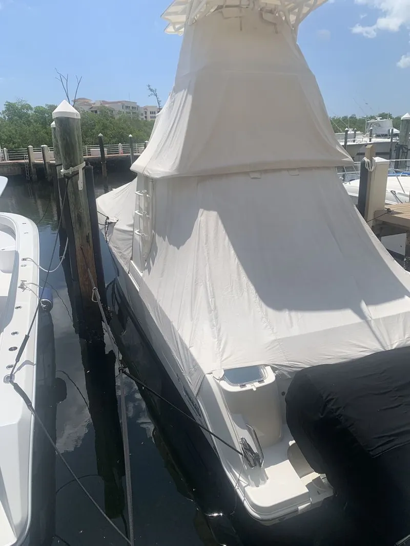 Slide: The Image of Boston Whaler 420 OUTRAGE 2020 - 34