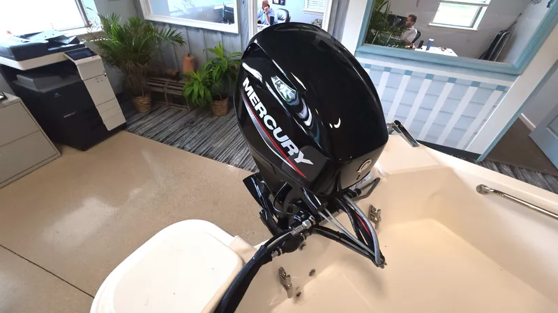 Slide: The Image of Boston Whaler 130 Super Sport 2026 - 5