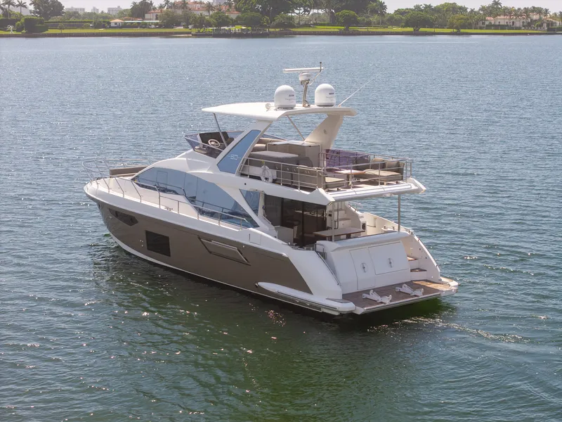 Slide: The Image of Azimut 60 Flybridge 2018 - 12
