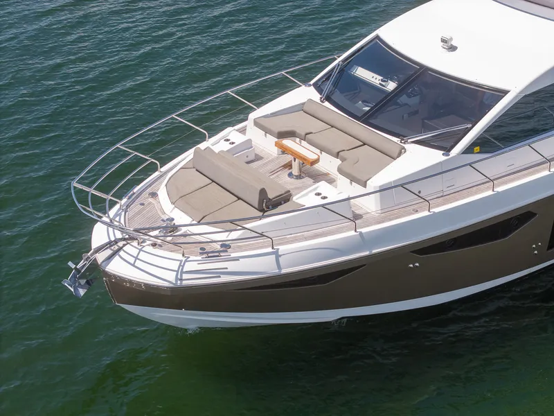 Slide: The Image of Azimut 60 Flybridge 2018 - 11