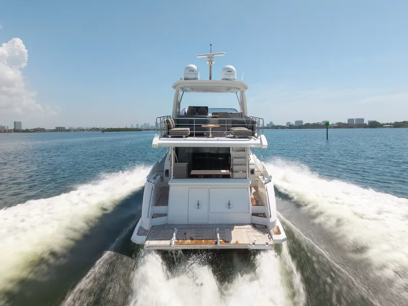 Slide: The Image of Azimut 60 Flybridge 2018 - 15