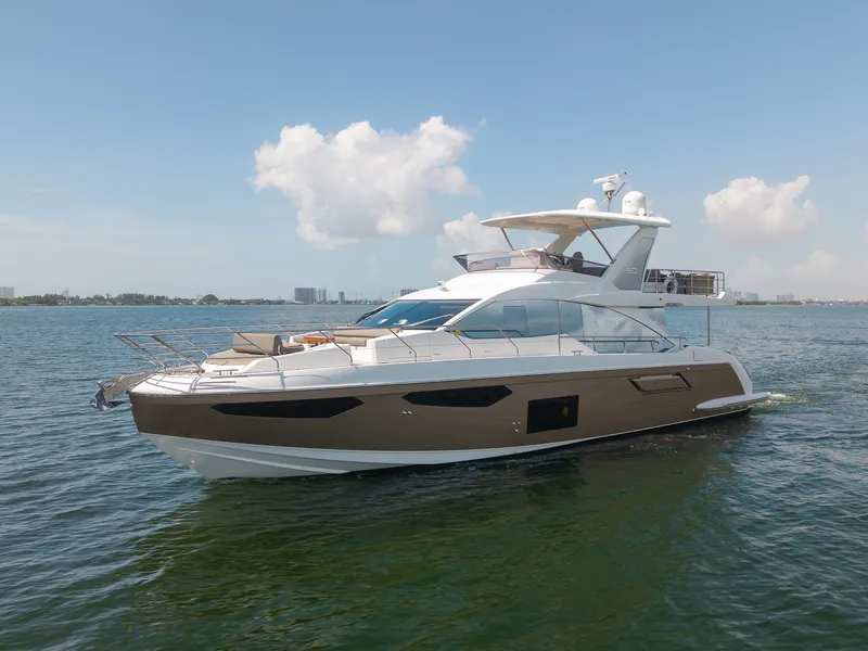 Slide: The Image of Azimut 60 Flybridge 2018 - 7