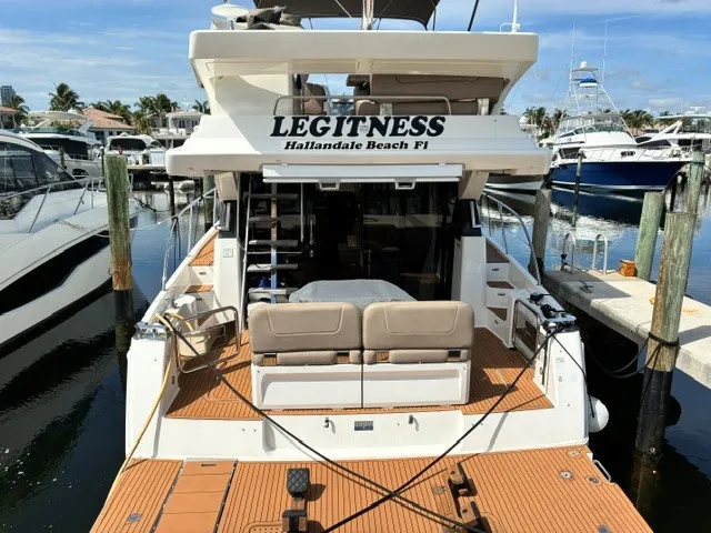 Slide: The Image of Bavaria 420 VITRESS FLY 2017 - 37