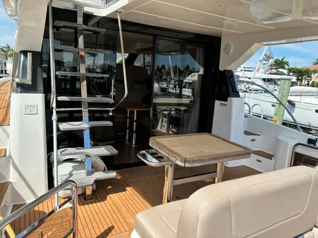Slide: The Image of Bavaria 420 VITRESS FLY 2017 - 9