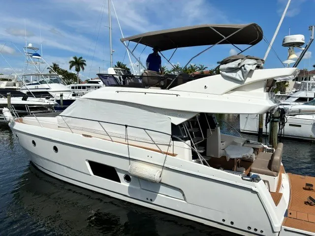 Slide: The Image of Bavaria 420 VITRESS FLY 2017 - 1