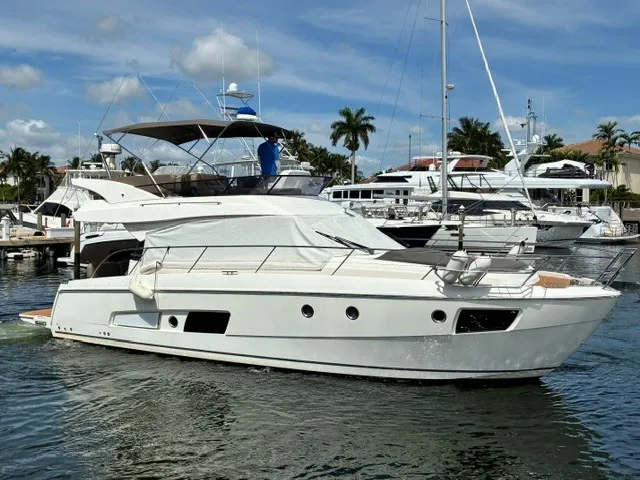 The Image of Bavaria 420 VITRESS FLY 2017 - undefined